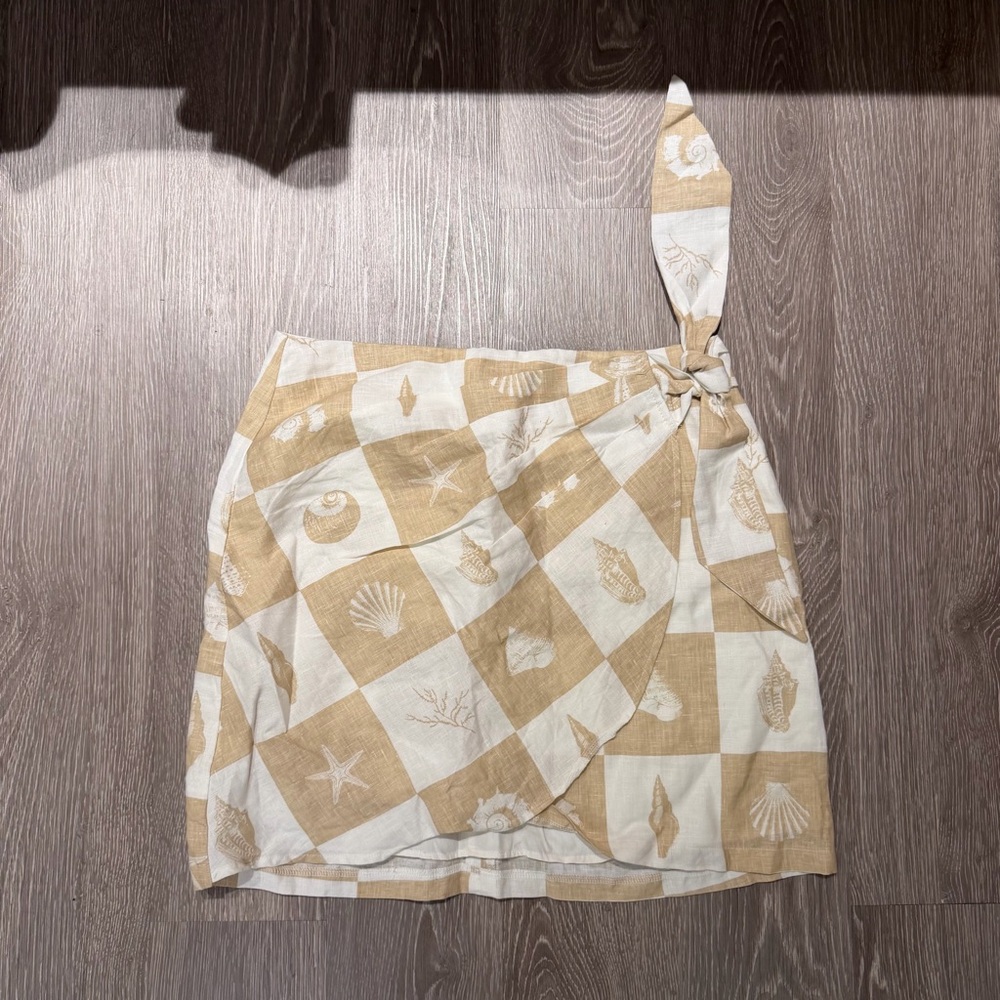 DISSH Beige and White Patterned Mini Linen Skirt